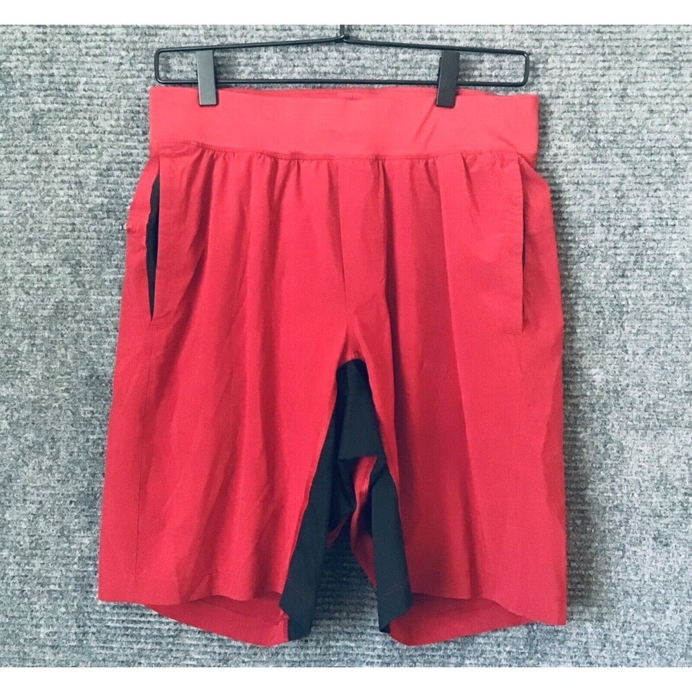 Lululemon T.H.E. Short Luxtreme Liner 9" Men’s Medium Athletic Dark Red & Black